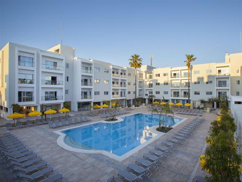 Mayfair Gardens Пафос Экстерьер фото