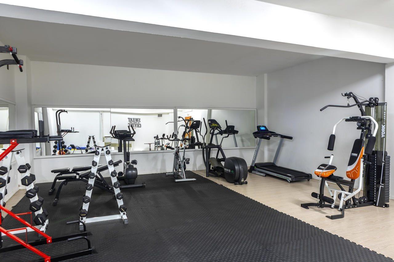 Mayfair Gardens Пафос Экстерьер фото