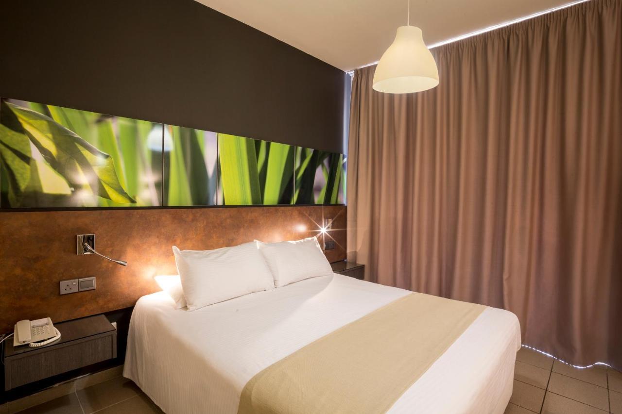 Mayfair Gardens Пафос Экстерьер фото