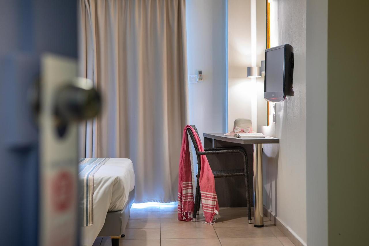 Mayfair Gardens Пафос Экстерьер фото