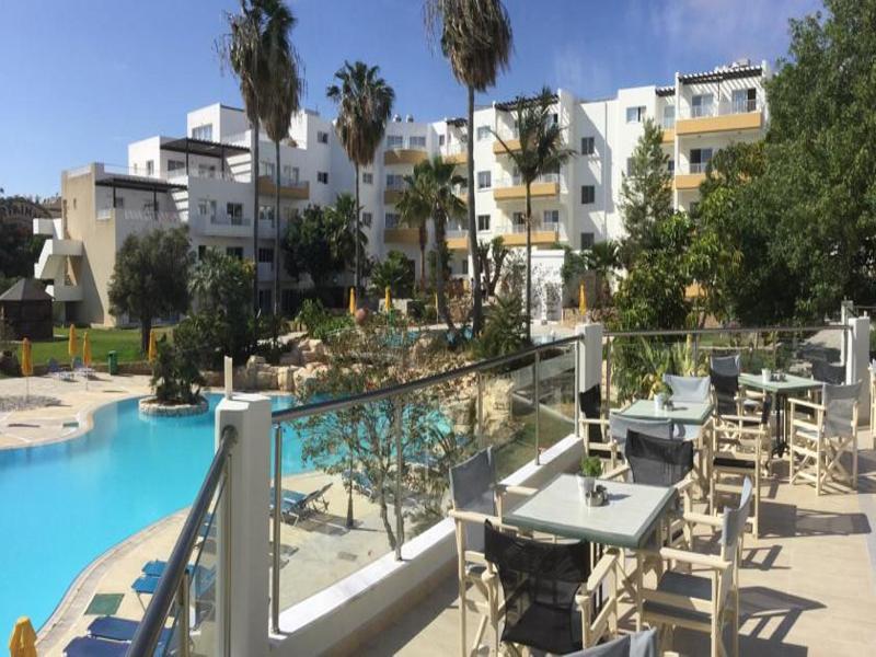 Mayfair Gardens Пафос Экстерьер фото